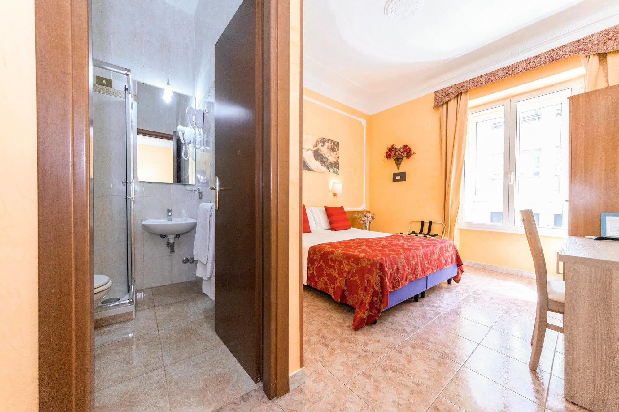 Downtown Accommodation Рим Экстерьер фото
