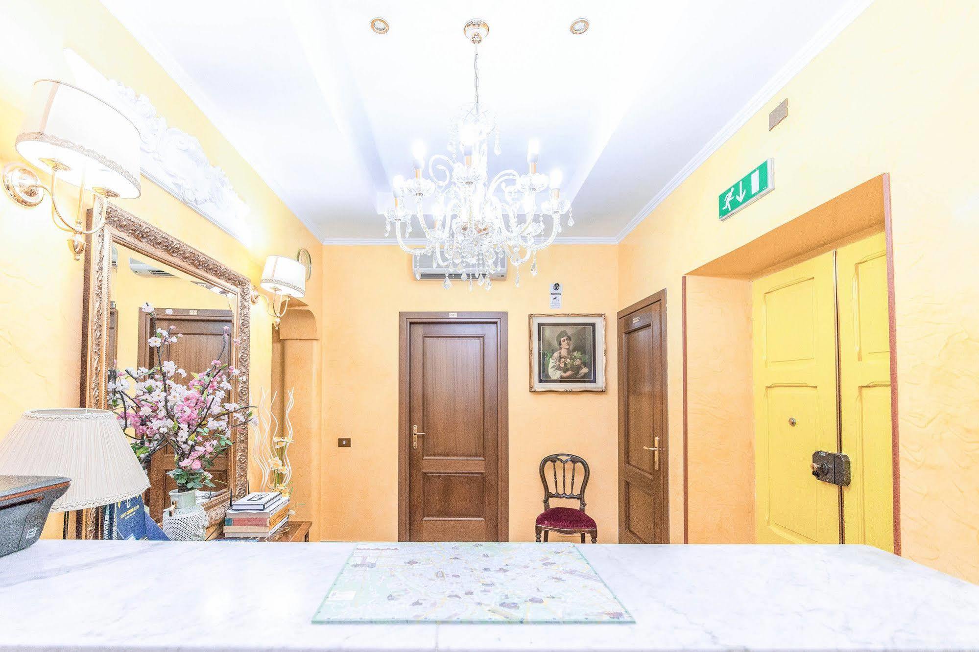 Downtown Accommodation Рим Экстерьер фото